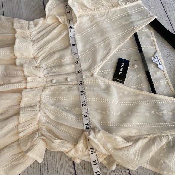 EXPRESS Tiered Ruffle Embroidered Top - Picture 8 of 11